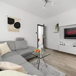 Large Apartment In Wola Near The Center