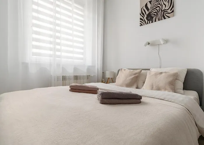 Large Apartment In Wola Near The Center